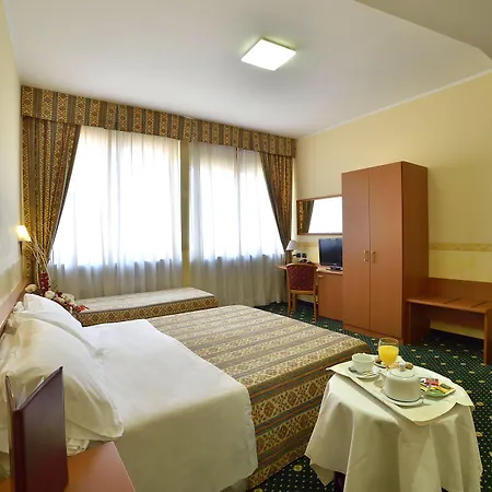 Отель Dropiluc 3*