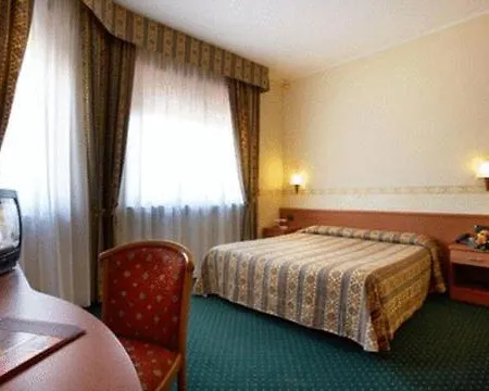 Dropiluc Отель Druento