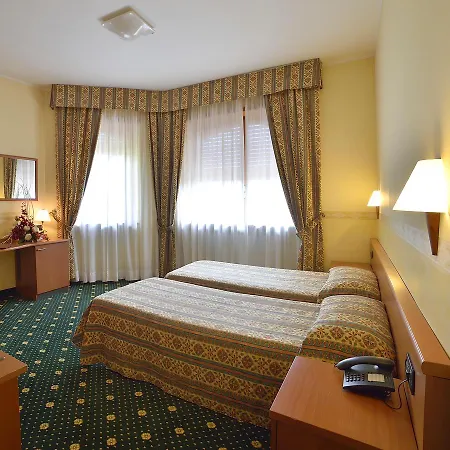 Отель Dropiluc Druento